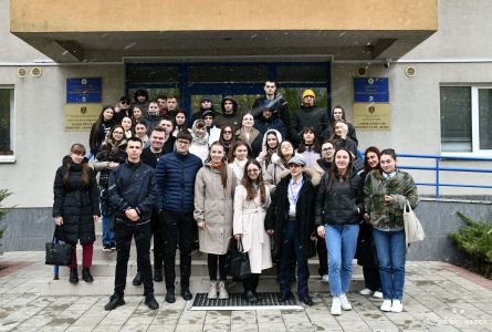 Ediţia a patra a Şcolii academice a educației de mediu pentru tineri juriști: o nouă generaţie de viitori specialişti pregătiţi să apere dreptul la un mediu sănătos