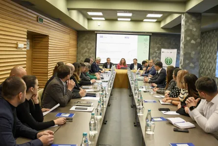 Un nou ghid privind investigarea infracțiunilor de mediu, discutat cu reprezentanții instituțiilor de justiție și de mediu